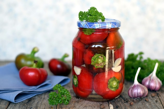 Paprikový salát ve sklenici, zdroj: pixabay.com