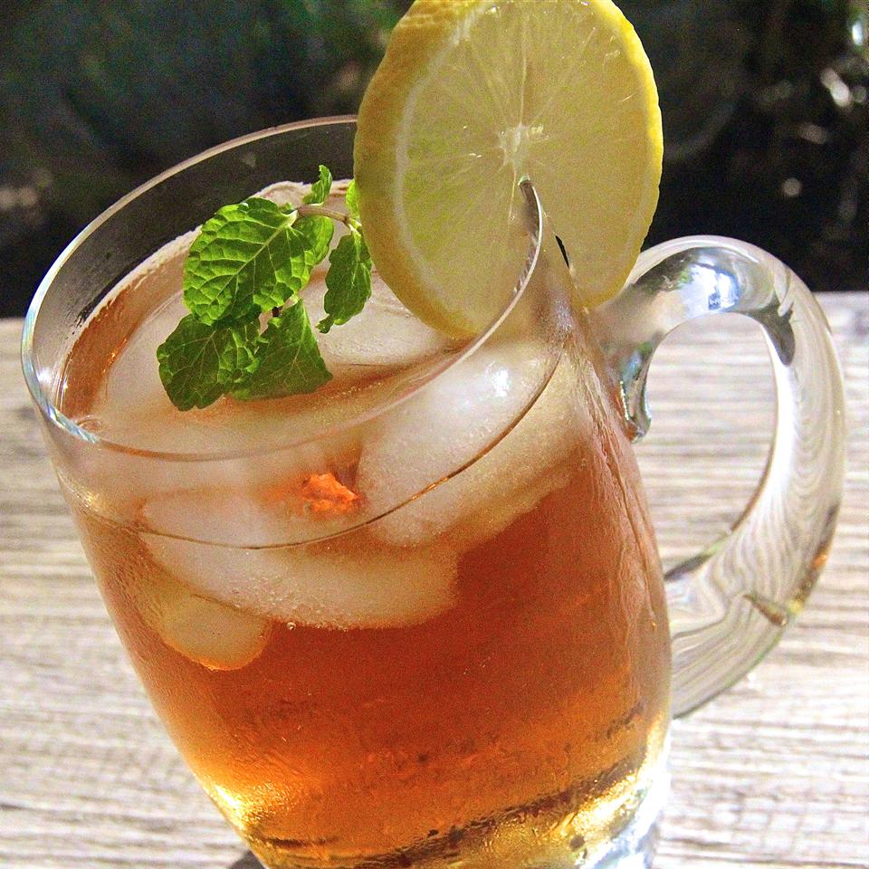 Jednoduchý recept na chlazený citronový čaj s ledem