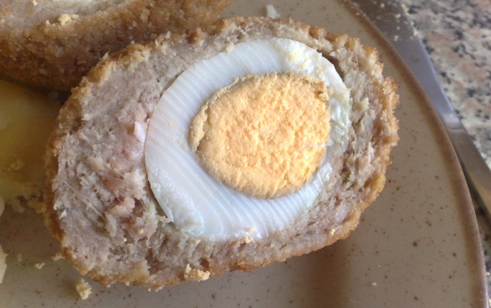 Plněné mleté maso vejci alias pštrosí vejce