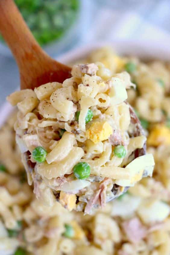Tuna pasta with peas, eggs and mayonnaise.