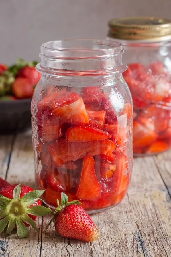 Jak uchovat jahody ve sklenici?