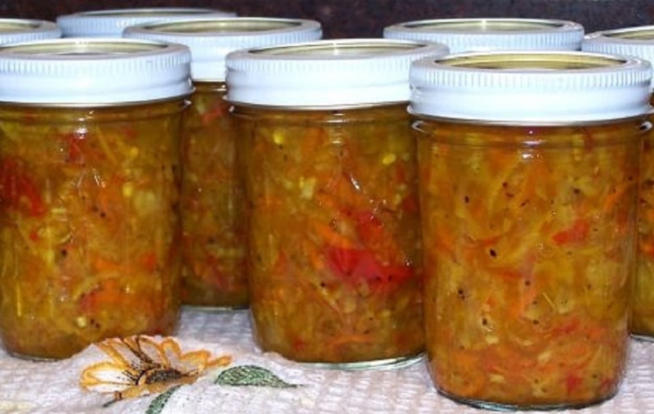 Zucchini soup in mason jars.