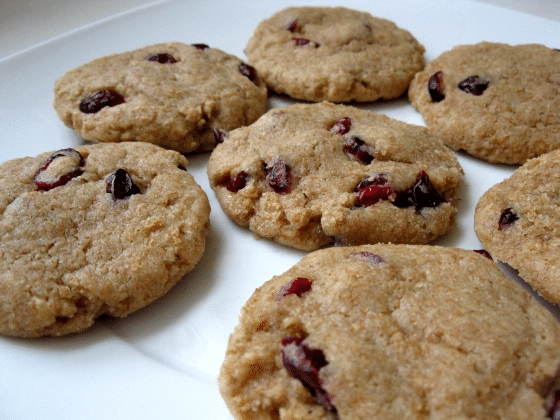 Delicate cranberry cookies.