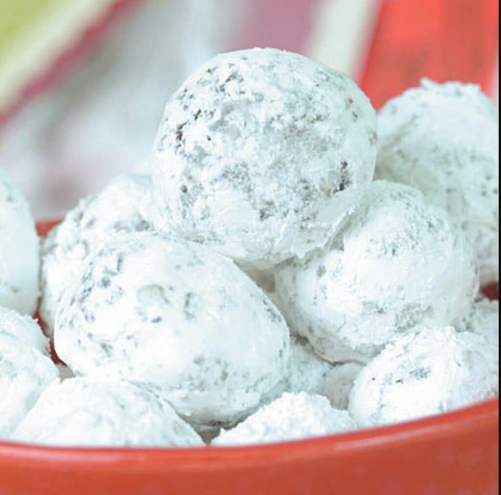 13) Nut balls with coconut.