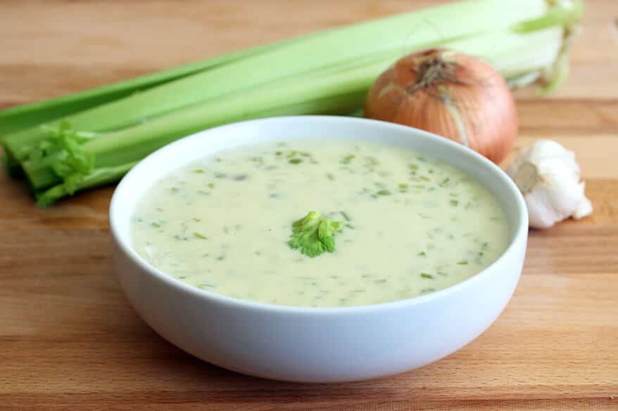 polévka z řapíkatého celeru