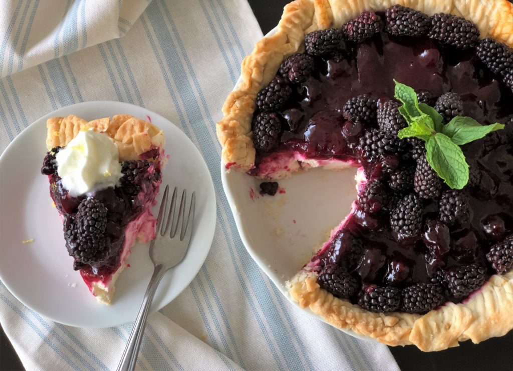 blueberry and blackberry pie with cottage cheese filling