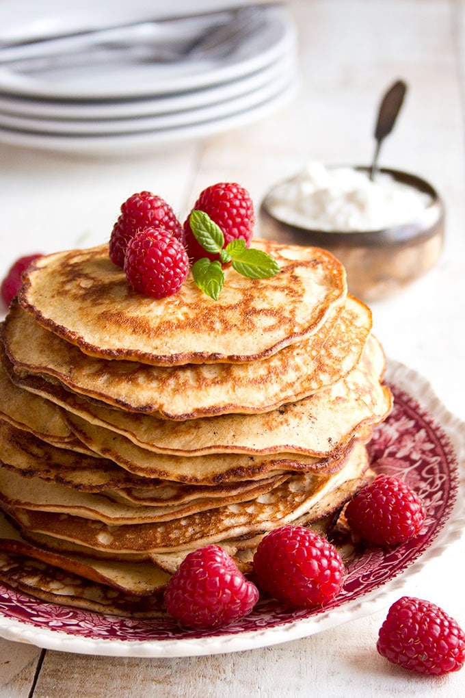 Pancakes in the low carb version are made from fresh cheese and eggs.