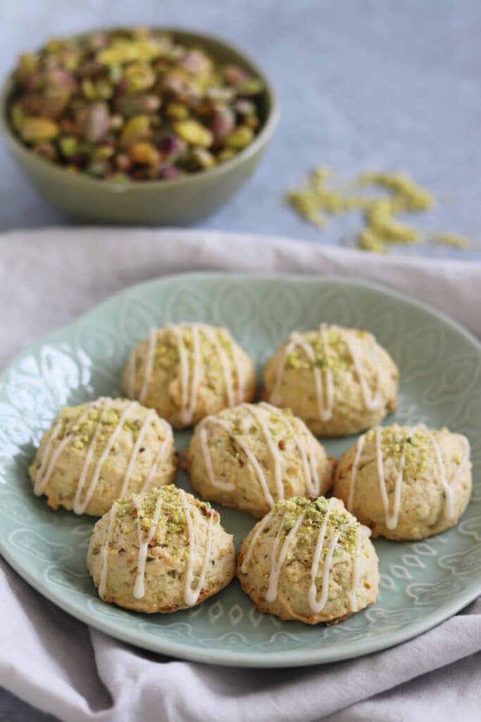 Luxurious pistachio cookies with the scent of real vanilla.