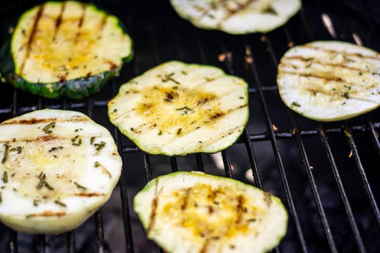 A great recipe for grilled squash is ready.