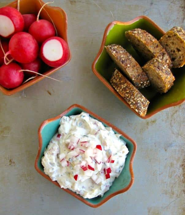 Radish spread served with wholemeal bread