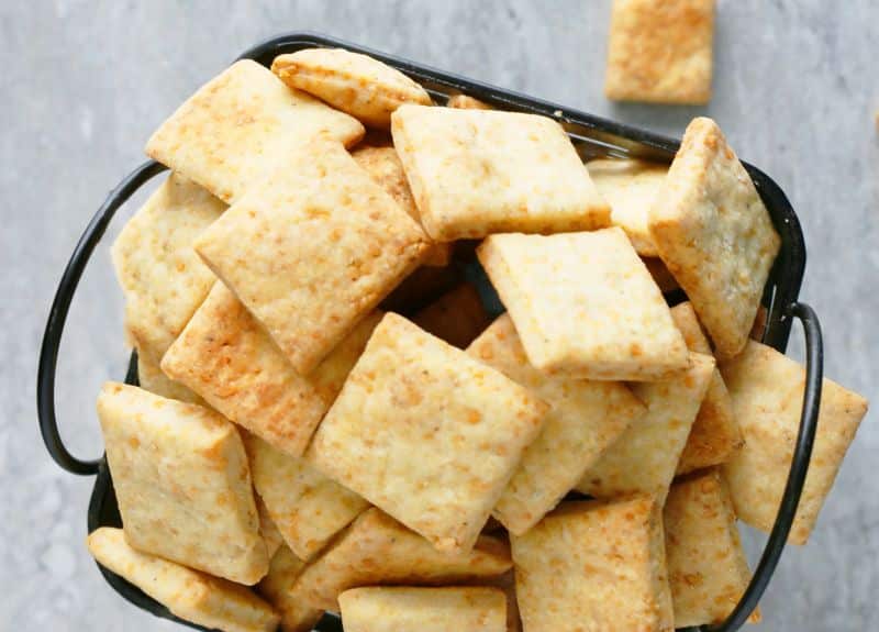 Salzige Parmesan-Cracker