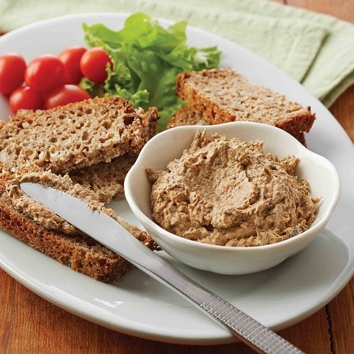 Brown filet spread, served with brown bread, tomatoes and salad.