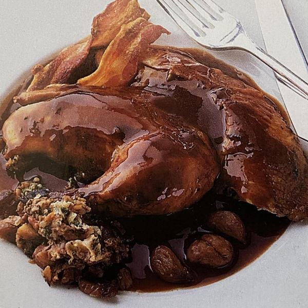 Pheasant legs with chestnut stuffing and sauce