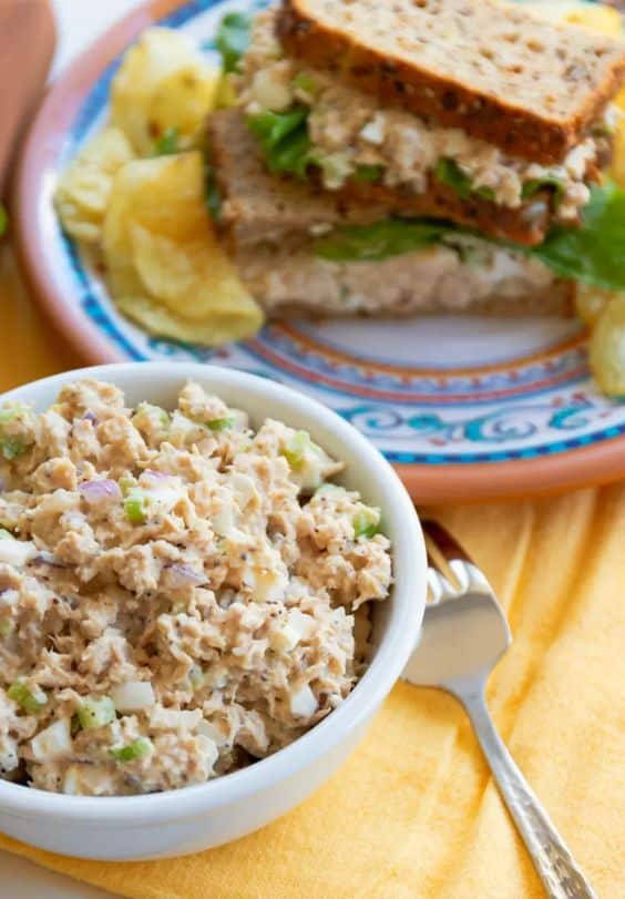 Egg spread with tuna and onion.