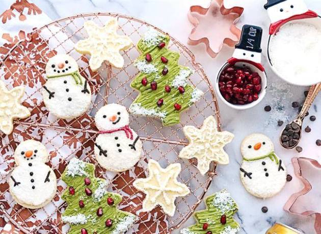 Richly decorated Christmas pastries sweetened with stevia
