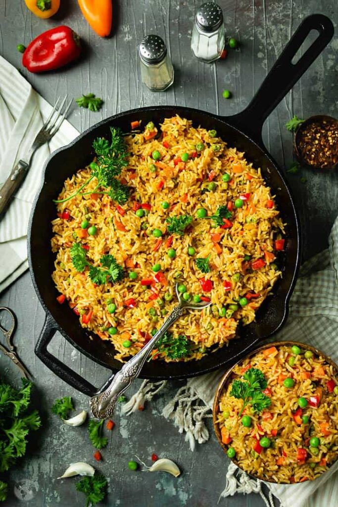 Rice according to the Serbian recipe with vegetables.