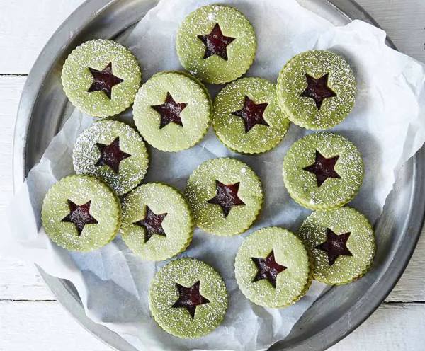 Green Christmas cookies from Linz.
