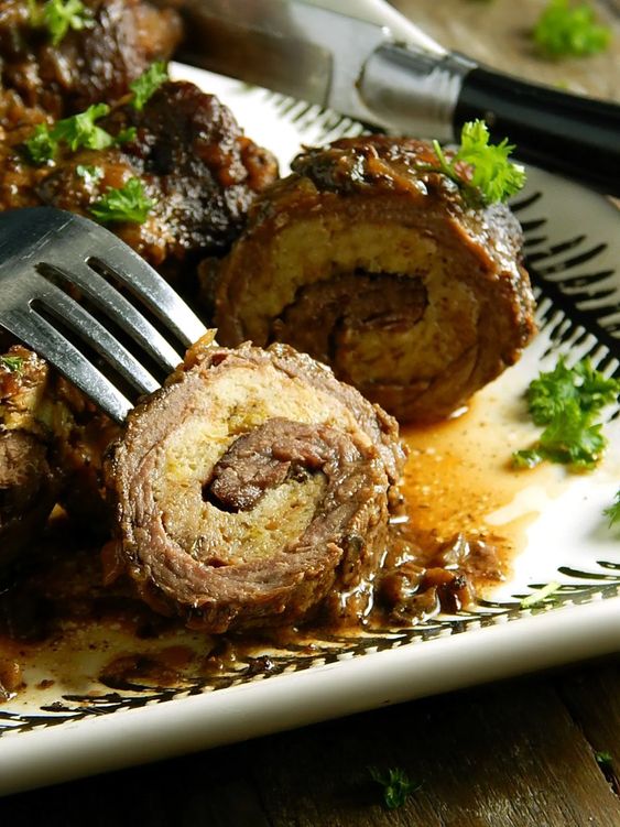 Beef roll with cabbage and pastry sauce.