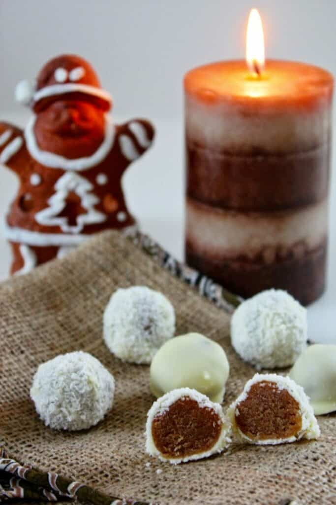 Marzipan-caramel truffles with gingerbread spice.