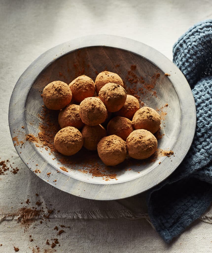 Chocolate truffles with the taste and aroma of classic gingerbread.