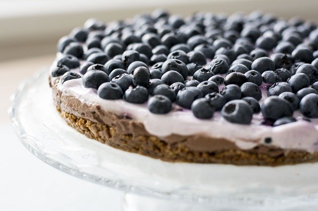 Cake with blueberries