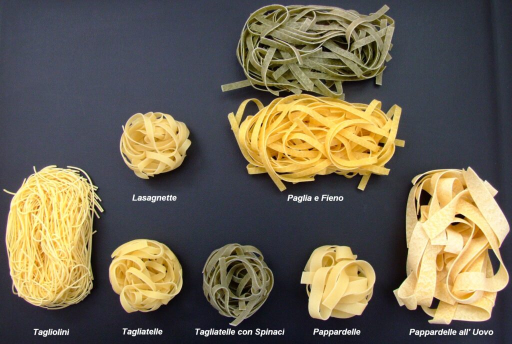Rozdíl mezi druhy italských těstovin.